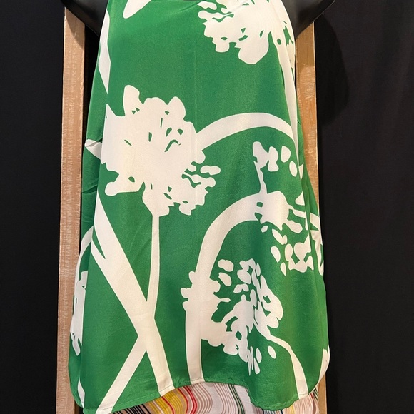 Porridge Green and White Floral Blouse - Picture 1 of 3